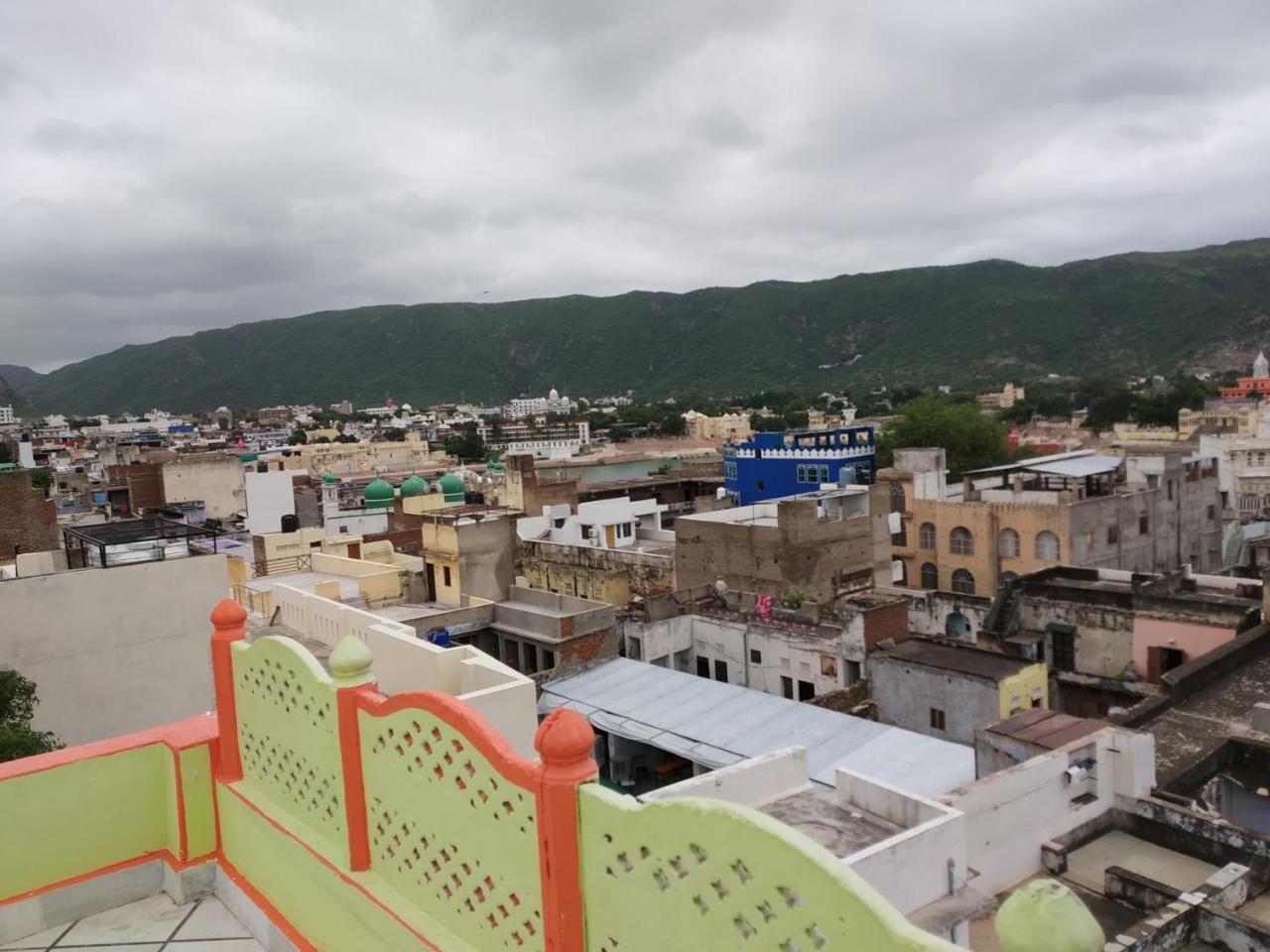 Hotel Paramount Palace Pushkar Exterior photo